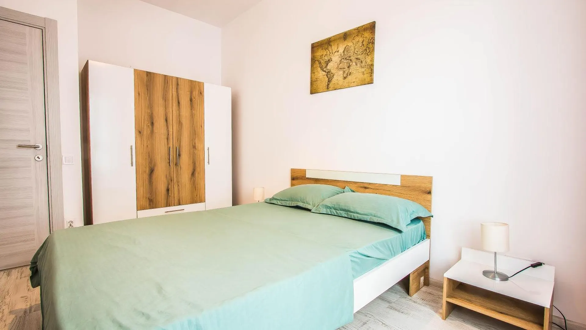 #Bucharest & Mihai Bravu Apartments 0*, בוקרשט
